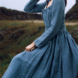 Ladies’ Vintage Style Maxi Dress