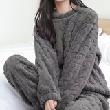 Women's Relaxed Fleece Pajama Set with Long Sleeve Top